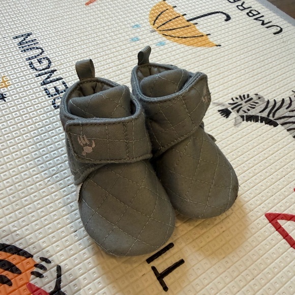 BearPaw Other - Green Quilted Baby Booties